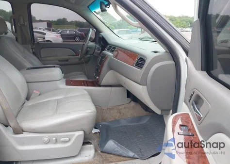 2007 Chevrolet Tahoe Ltz from USA, damaged, VIN 1GNFK13007J149042